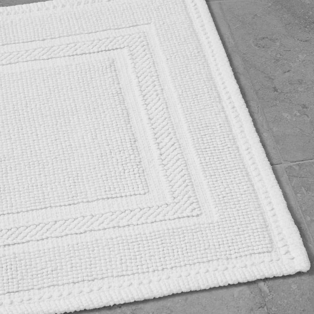 White Cotton Stonewash Racetrack 17x24 Bath Rug