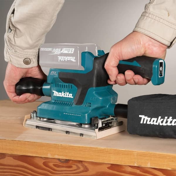 Makita 18V LXT Lithium-Ion Brushless Cordless 1/3 Sheet Finishing