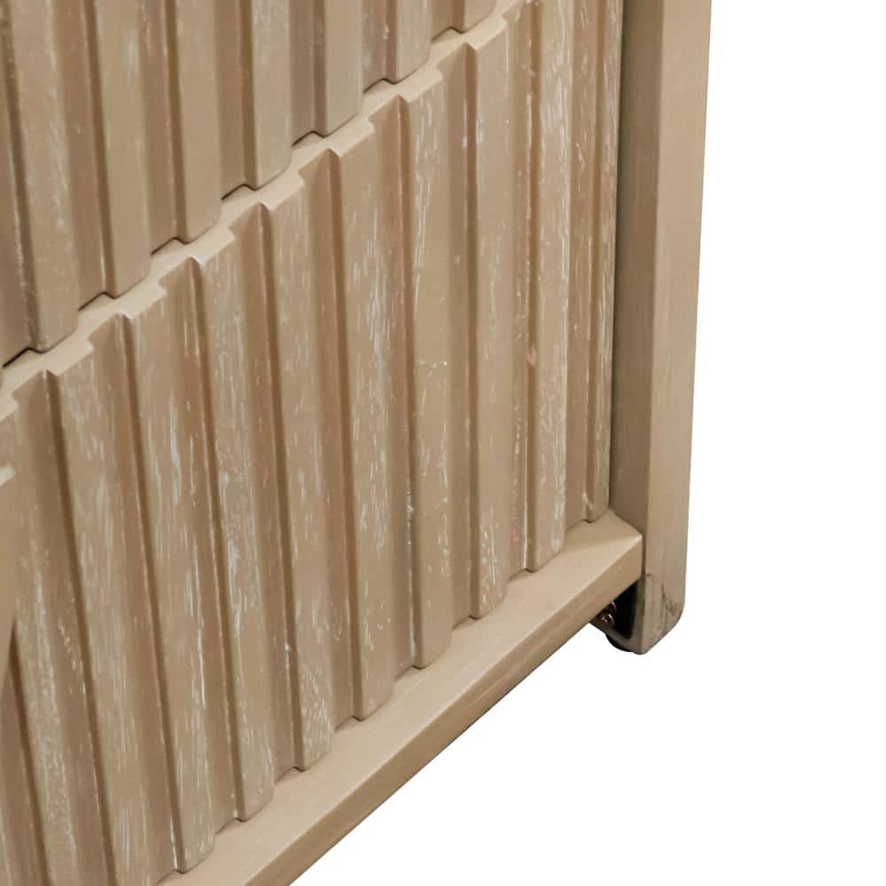 Natural Solid Wood Queen Bedroom Set with Geometric Details