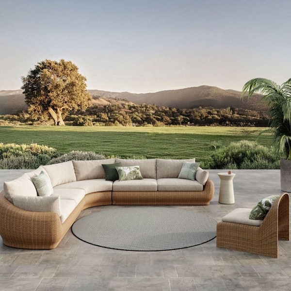 Courtyard Black White 8 ft. Round x 8 ft. All-over design Contemporary Round Area Rug