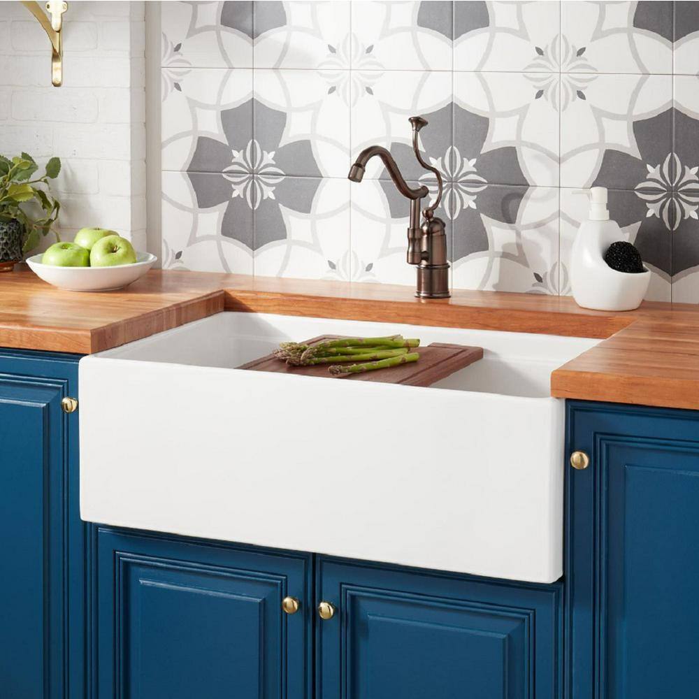 Brumfield 30'' White Fireclay Farmhouse Kitchen Sink