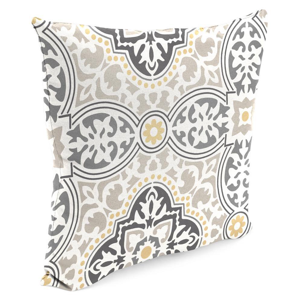 Rave Grey Quatrefoil Pattern Outdoor Throw Pillow Set