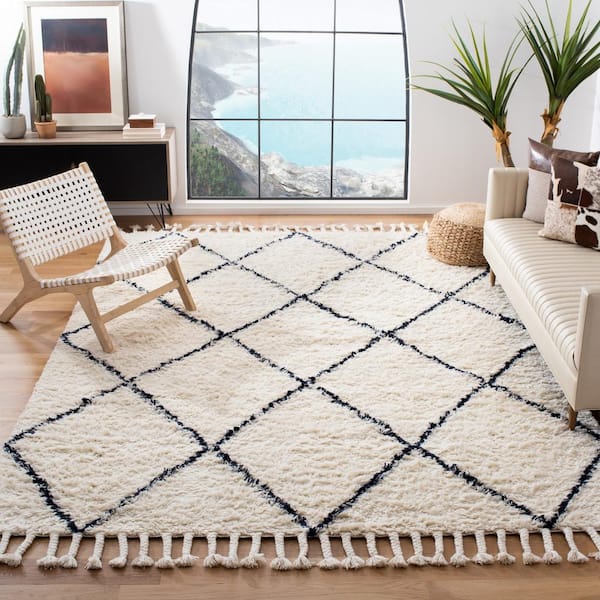 Casablanca Navy/Ivory 8 ft. x 10 ft. Geometric Area Rug