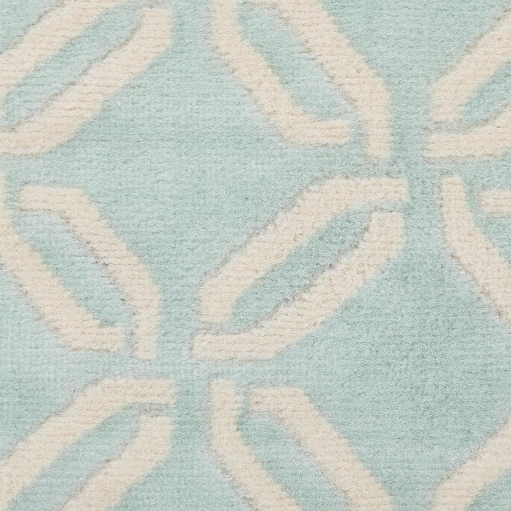 Green Trellis Synthetic Reversible 2' x 4' Area Rug