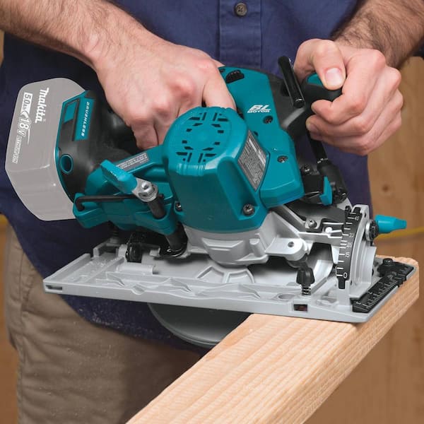 18V LXT Lithium-Ion Brushless Cordless 6-1/2 in. Circular Saw with Electric Brake and 24T Carbide Blade (Tool-Only)