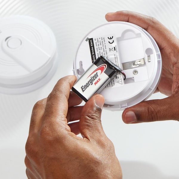 How Long Does 9 Volt Battery Last in Smoke Detector: Ultimate Guide
