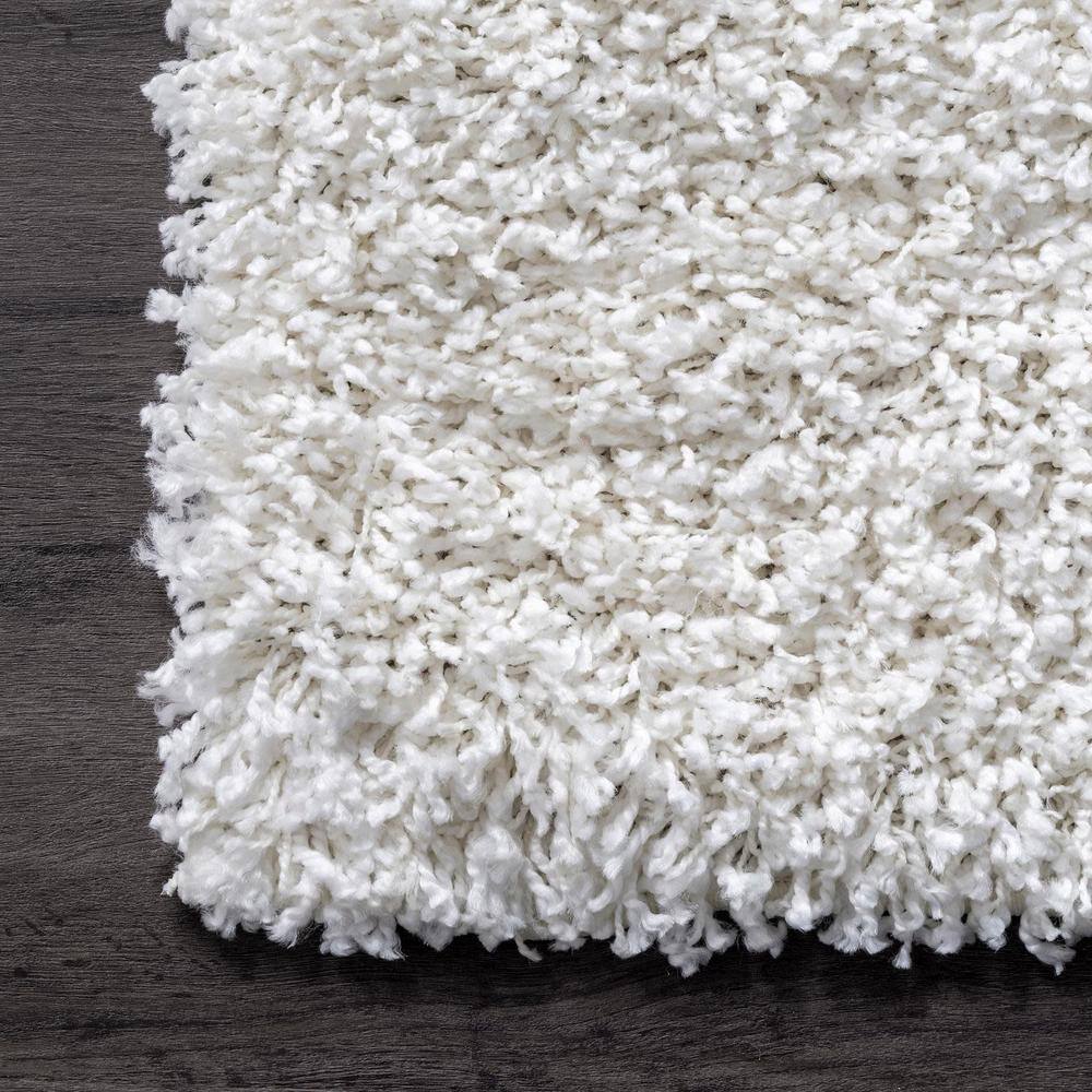 Cozy White Synthetic 8' x 10' Handmade Tufted Shag Rug