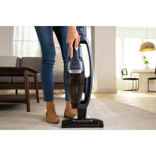 electrolux well q7 cordless vacuum indigo blue