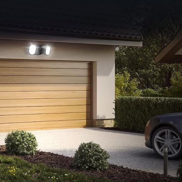 LUTEC 152 Watt equivalent 2500 Lumen 240° Black Security