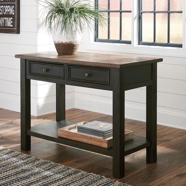 Signature DESIGN BY ASHLEY Tyler Creek 46.13 in. Grayish
