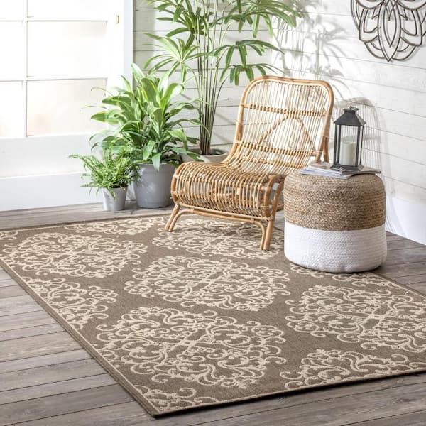 nuLOOM Floret 6'7 x 9' Indoor/Outdoor Area Rug