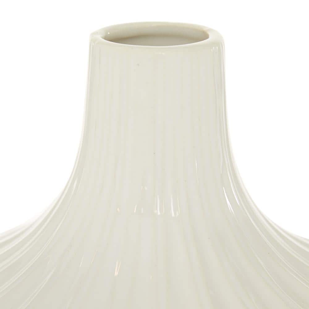 Sleek Elegance Glossy White Ceramic Bud Vase