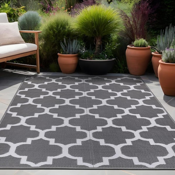 4 X 6 Grey White Lightweight Moroccan Trellis Reversible Plastic Indoor Outdoor Area Rug