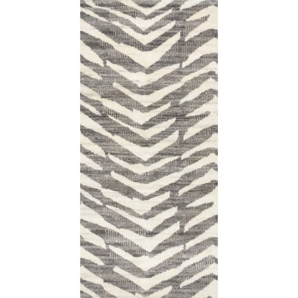 Farah Hand Knotted Wool Grey 3 ft. x 8 ft. Indoor Runner Rug