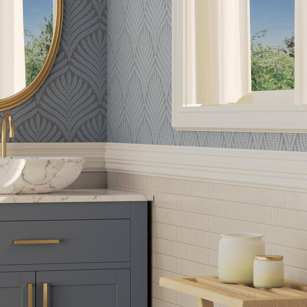 Gray Primed Polyurethane Geometric Chair Rail Moulding Sample
