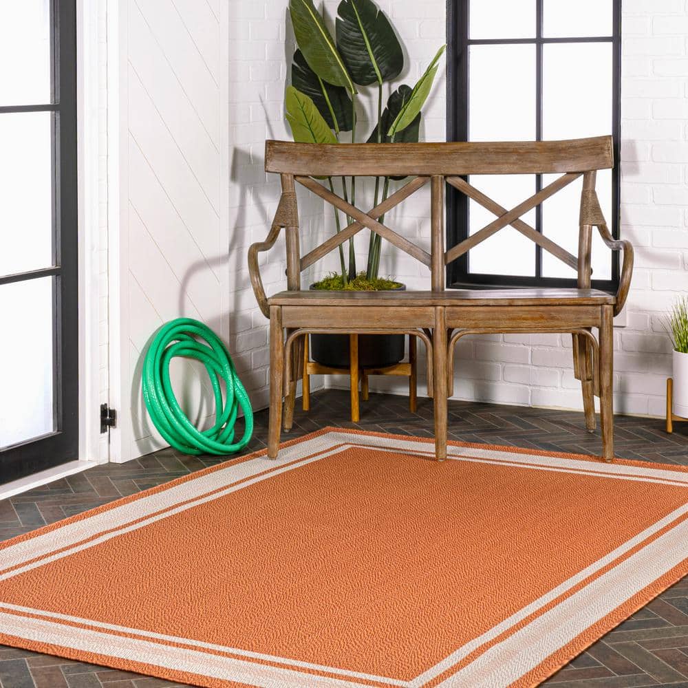 Ivory Stripe Easy-Care 4' x 6' Synthetic Indoor/Outdoor Rug