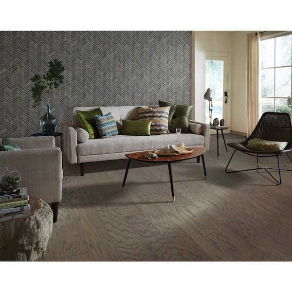 Bradford 5 Barnboard Red Oak 3/8 in. T X 5 in. W Tongue and Groove Engineered Hardwood Flooring (23.66 sq.ft./case)