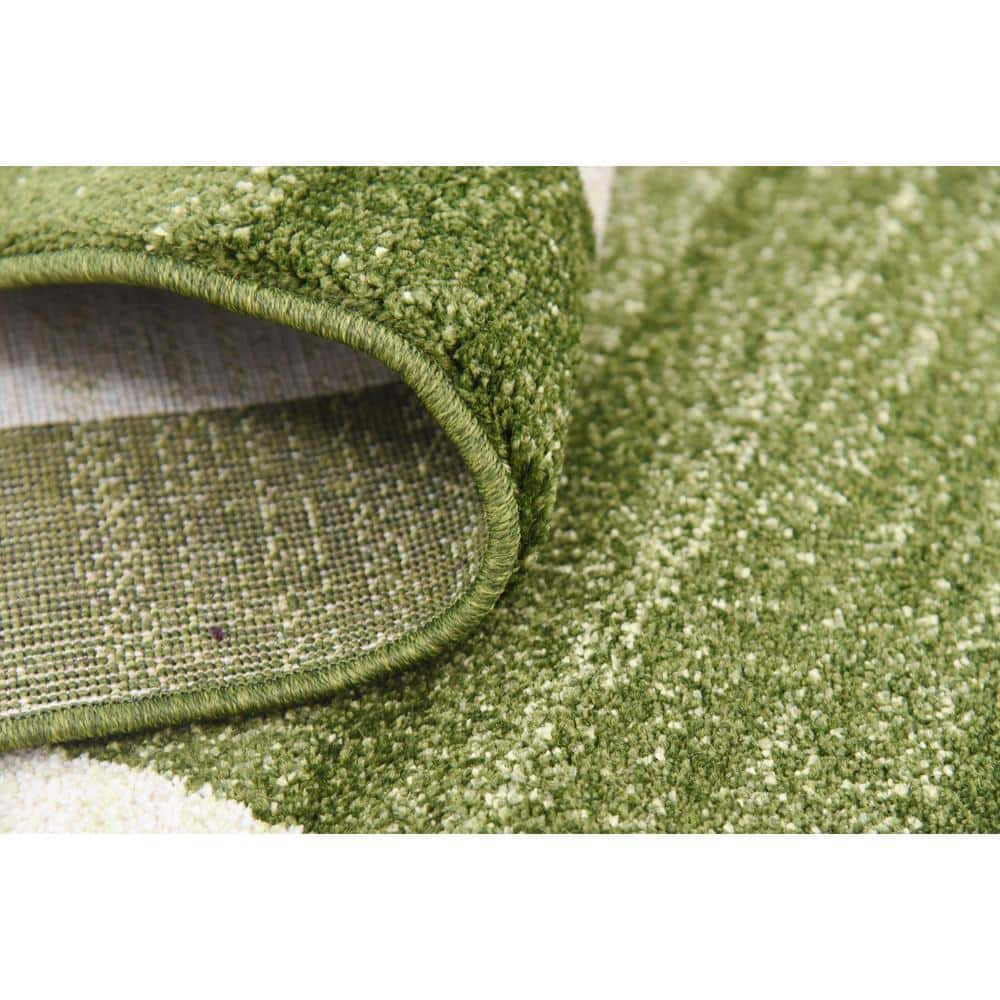 Easy-Care Tufted Green Synthetic 7' x 10' Rectangular Area Rug