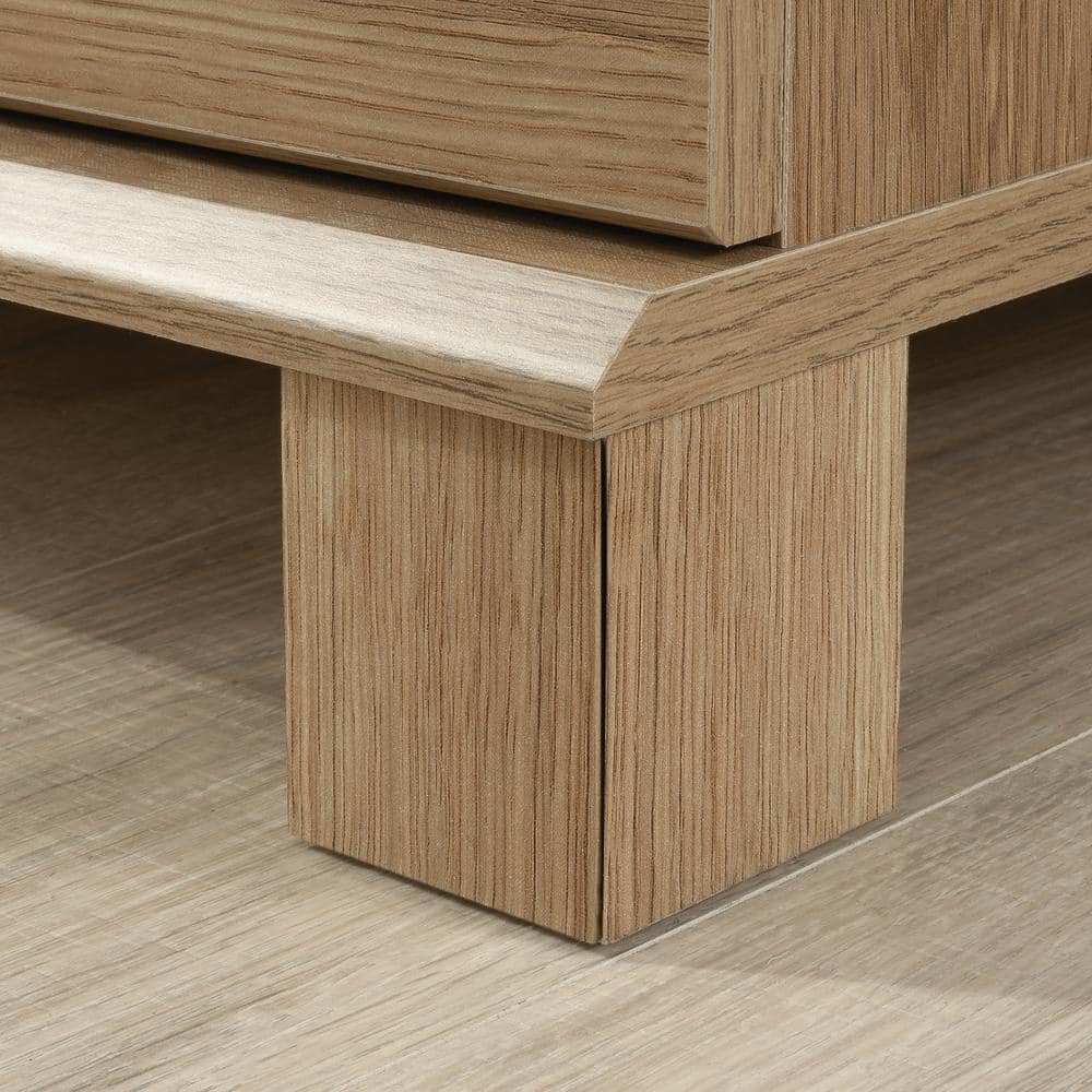 Timber Oak 4-Drawer Chest with Metal Handles
