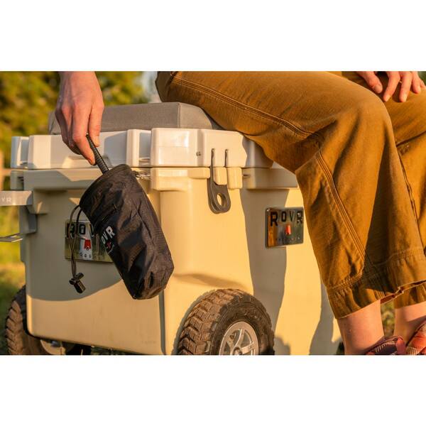 cooler that rolls on sand