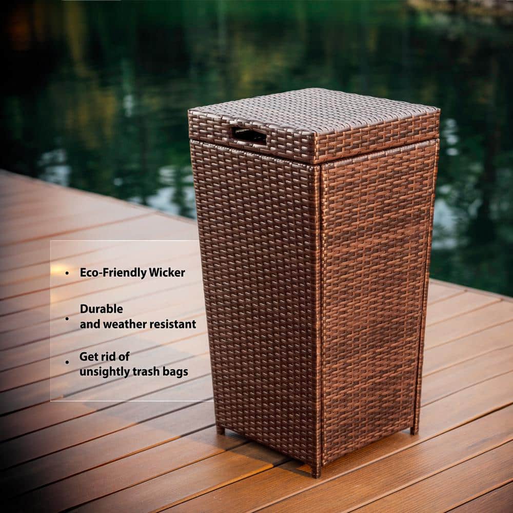 Brown Wicker 30-Gallon Outdoor Trash Can with Lid