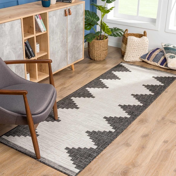 Djugun Black/Charcoal/Off White 3 ft. x 7 ft. Area Rug