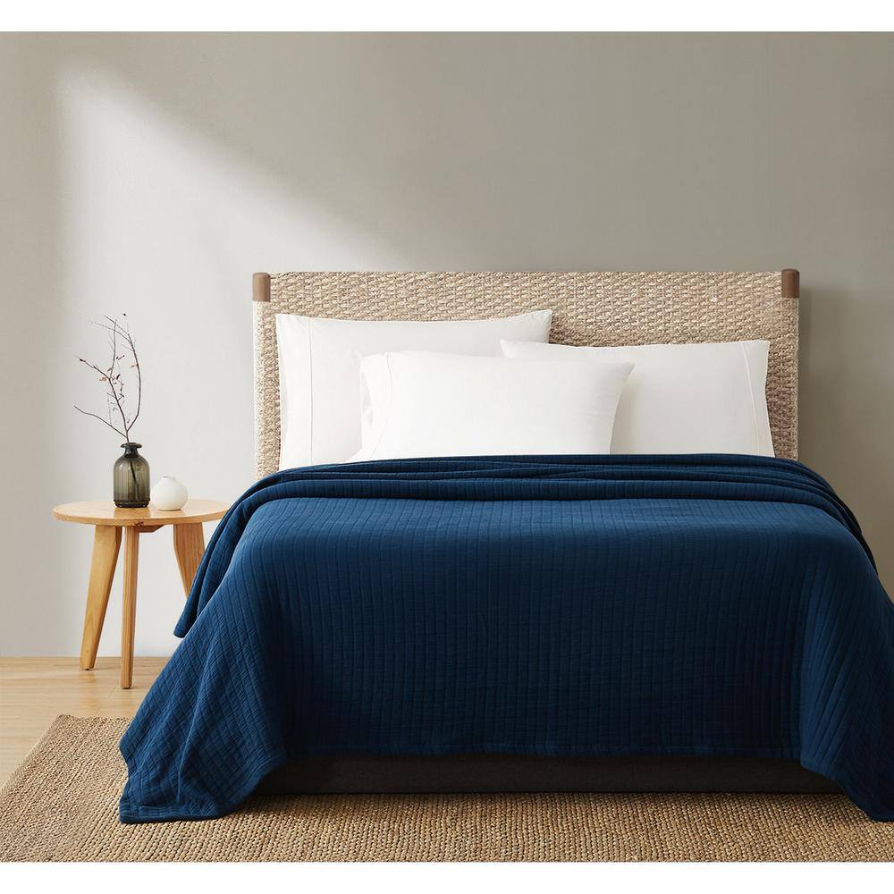 Truly Soft Channel Organic Cotton Twin XL Blanket in Blue BK3940BLTX