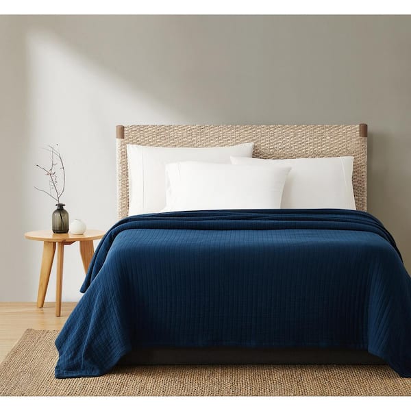 Truly Soft Channel Organic Cotton Twin XL Blanket in Blue