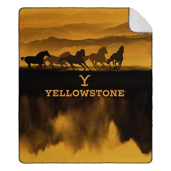 THE NORTHWEST GROUP Yellowstone Wild Horses Silk Touch Sherpa Rev