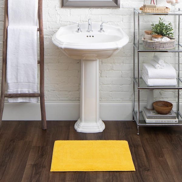 Cotton Reversible Fiesta Yellow 17 in. x 24 in. Yellow Cotton Machine Washable Bath Mat