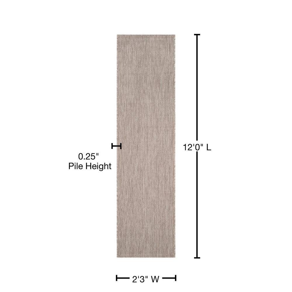 Elegant Beige Synthetic 27'' Indoor/Outdoor Easy-Care Runner Rug