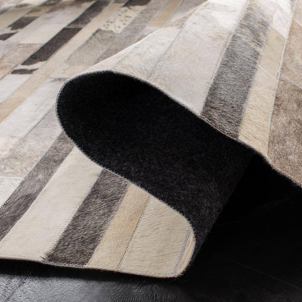 Hand-Knotted Geometric Gray Cowhide Accent Rug 2' 3" x 5'