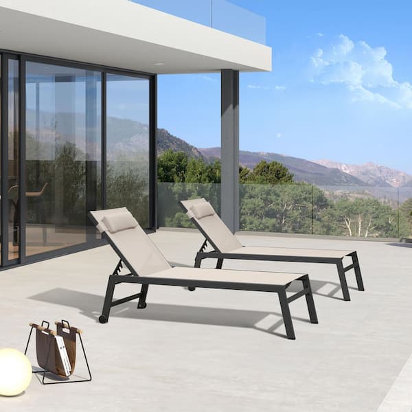 Oversize Black Frame Lounge of 3-Pieces Aluminum Outdoor Chaise Lounge with Cushion and Armrests, Beige
