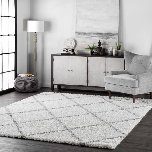 Shanna Easy Shag White 6 ft. Square Rug