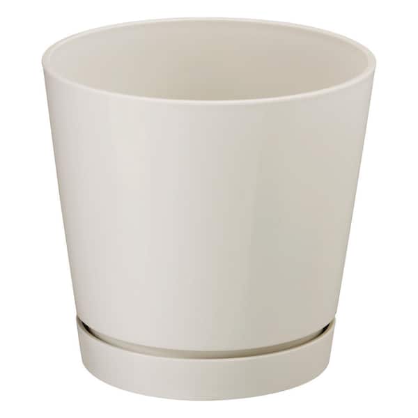 Vigoro 8 in. Piedmont White Plastic Planter (8 in. D x 7.5 in. H) with Drainage Hole and Attached Saucer
