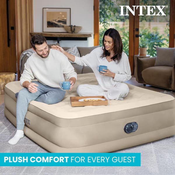 Intex Dura-Beam Deluxe 18 in. Queen Air Mattress with Built-In