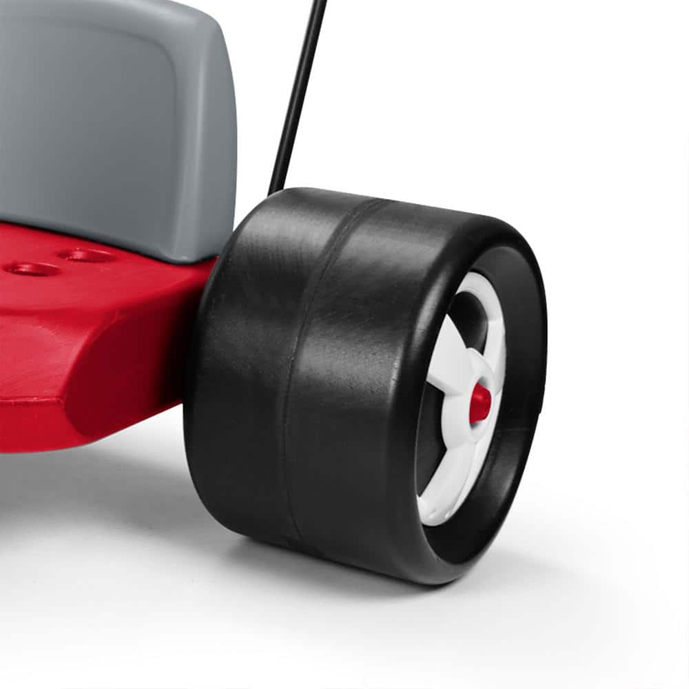 https://images.thdstatic.com/productImages/56b88498-e1f2-40d8-aadc-9eed16c7112a/svn/red-radio-flyer-kid-cars-479wz-1f_1000.jpg