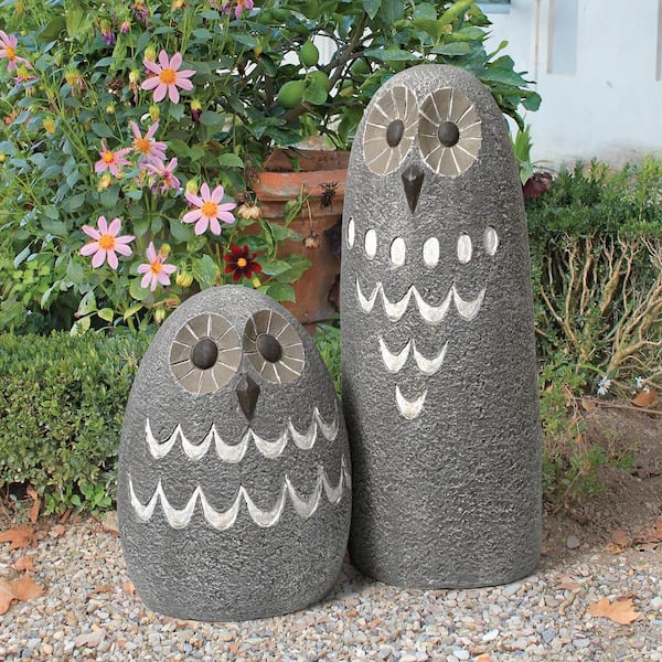 Design Toscano Ogling Outdoor Owl, Outdoor Garden Statues