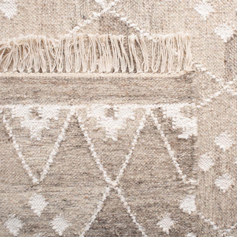 Natural Ivory 3' x 5' Handwoven Wool and Viscose Rug