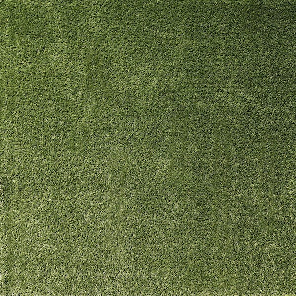 MSI Take Home Turf Sample - Emerald Green Precut 4 in. x 4 in. x 32mm Green Artificial Grass Rug