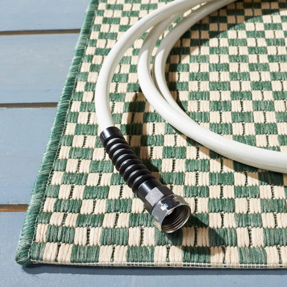 Courtyard Dark Green & Beige 47" Synthetic Rectangular Rug