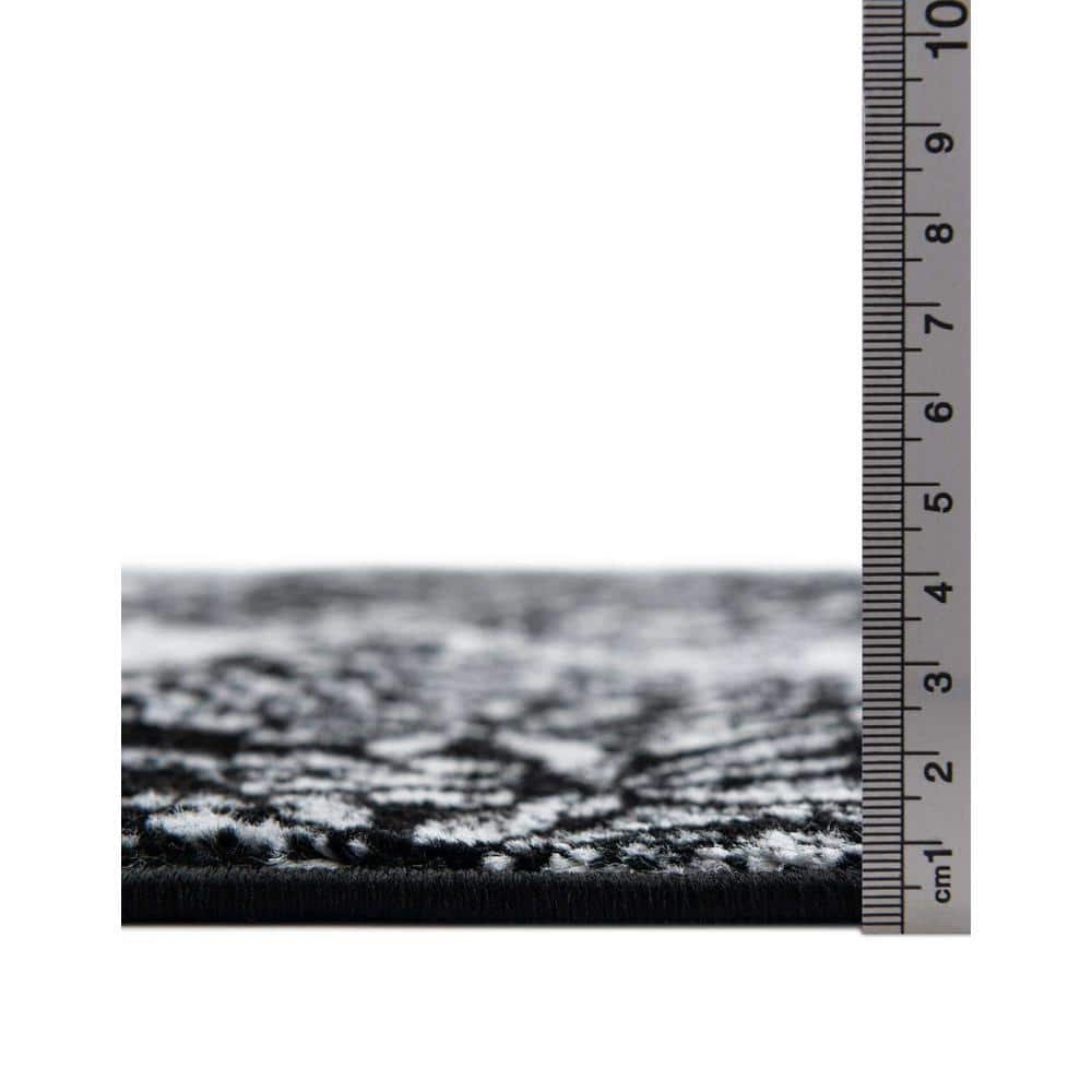 Grand Sofia 9' x 12' Black Reversible Stain-Resistant Area Rug