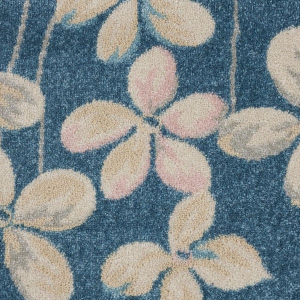 6' X 9' Ivory And Blue Floral Area Rug