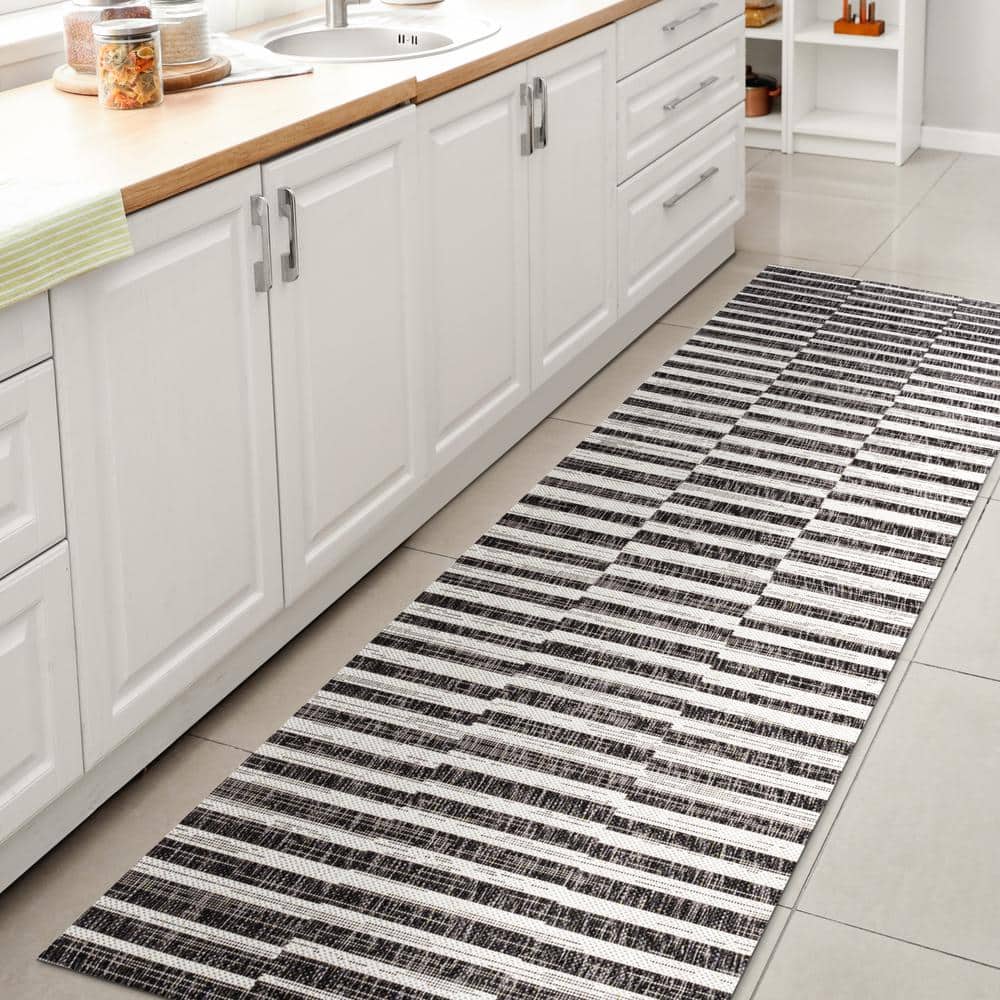 Sukie Soft Low Pile Ivory/Black Stripe Synthetic Area Rug - 2x10