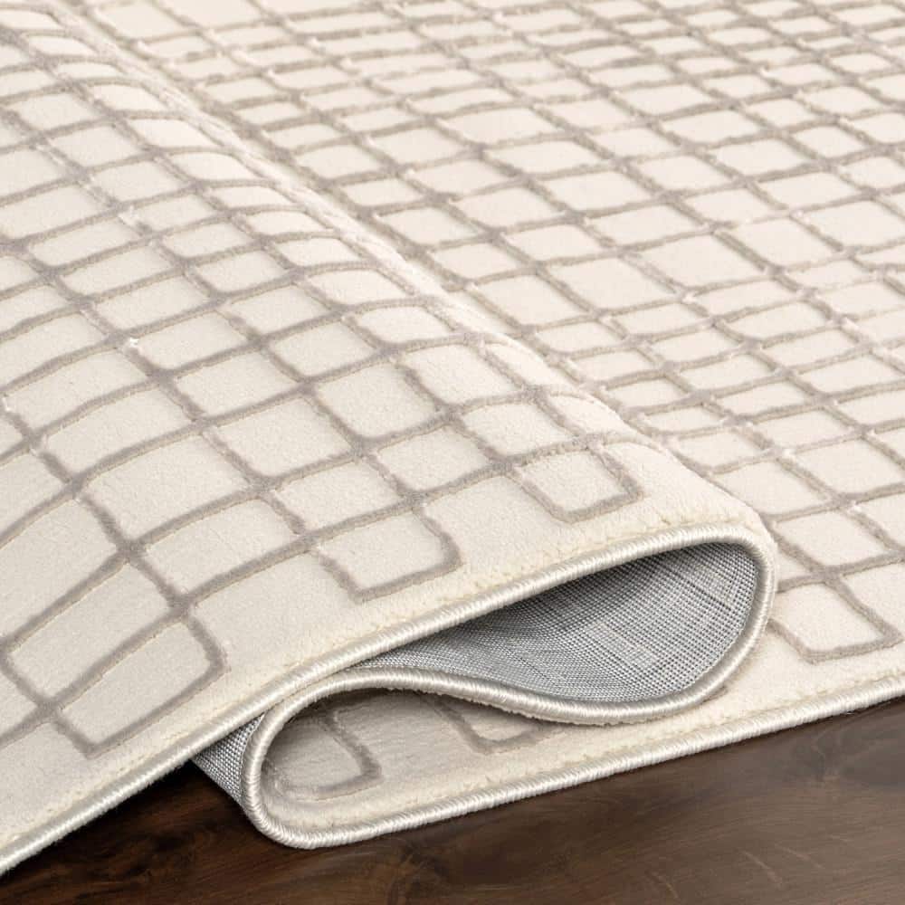 Ivory Geometric 4' x 6' Machine Washable Area Rug