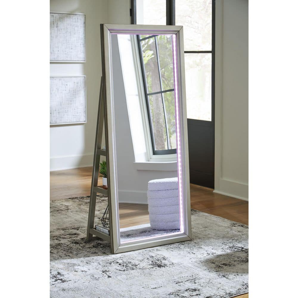 Signature DESIGN BY ASHLEY Evesen Sliver 28.13 in. W x 66 in. H