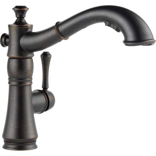 Delta Cassidy Single-Handle Pull-Out Sprayer Kitchen Faucet In Venetian Bronze