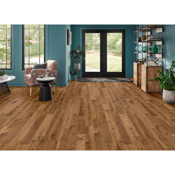 Bruce Time Honored Tan White Oak 3/8 in. T x 5 in. W T+G Smooth Engineered Hardwood Flooring (28.1 sq.ft./ctn)