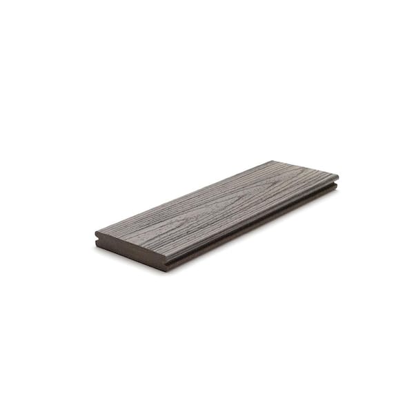 Ground level transcend deck with built in seating - Modern - Deck