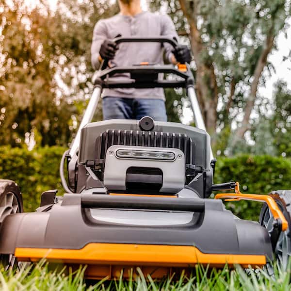 Black&Decker 19” 36Volt Cordless Lawnmower Charger Included